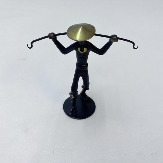 Asiatische Männerfigur