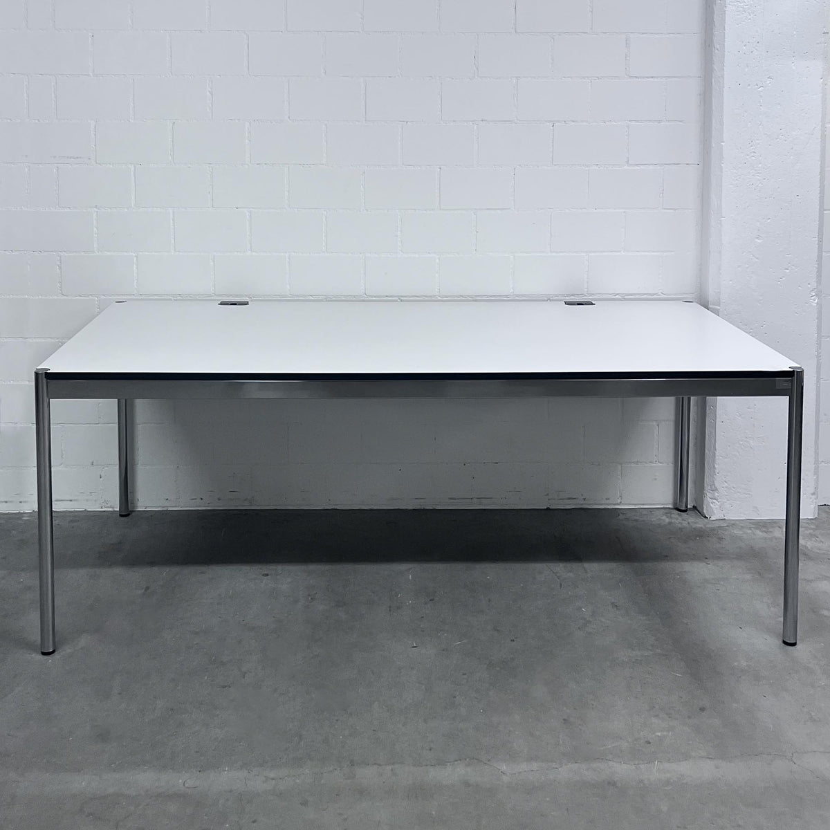 USM Haller Advanced Tisch, Kunstharz Perlgrau, 200x100cm