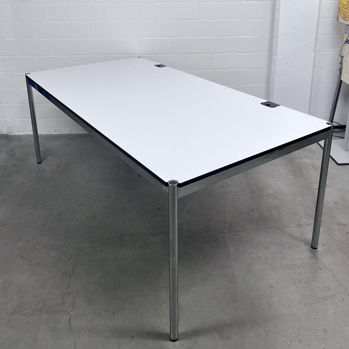USM Haller Advanced Tisch, Kunstharz Perlgrau, 200x100cm