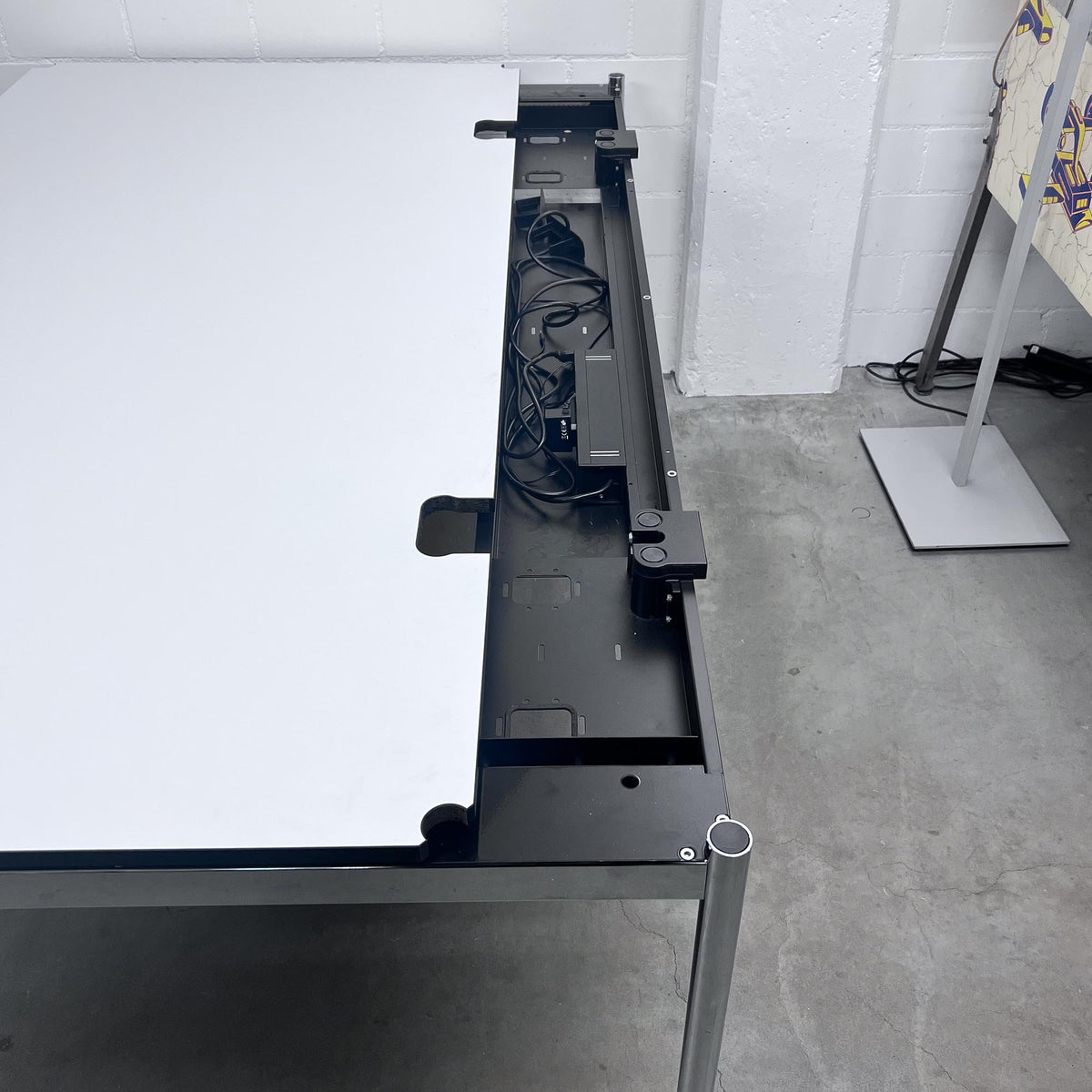 USM Haller Advanced Tisch, Kunstharz Perlgrau, 200x100cm