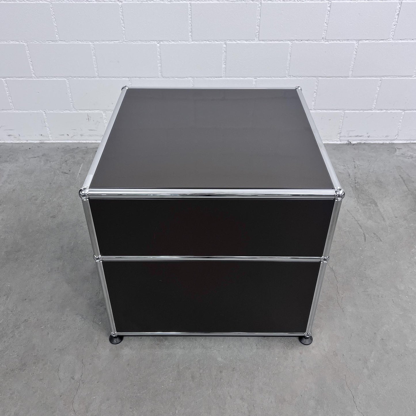 USM Druckermöbel auf Füsschen, Braun