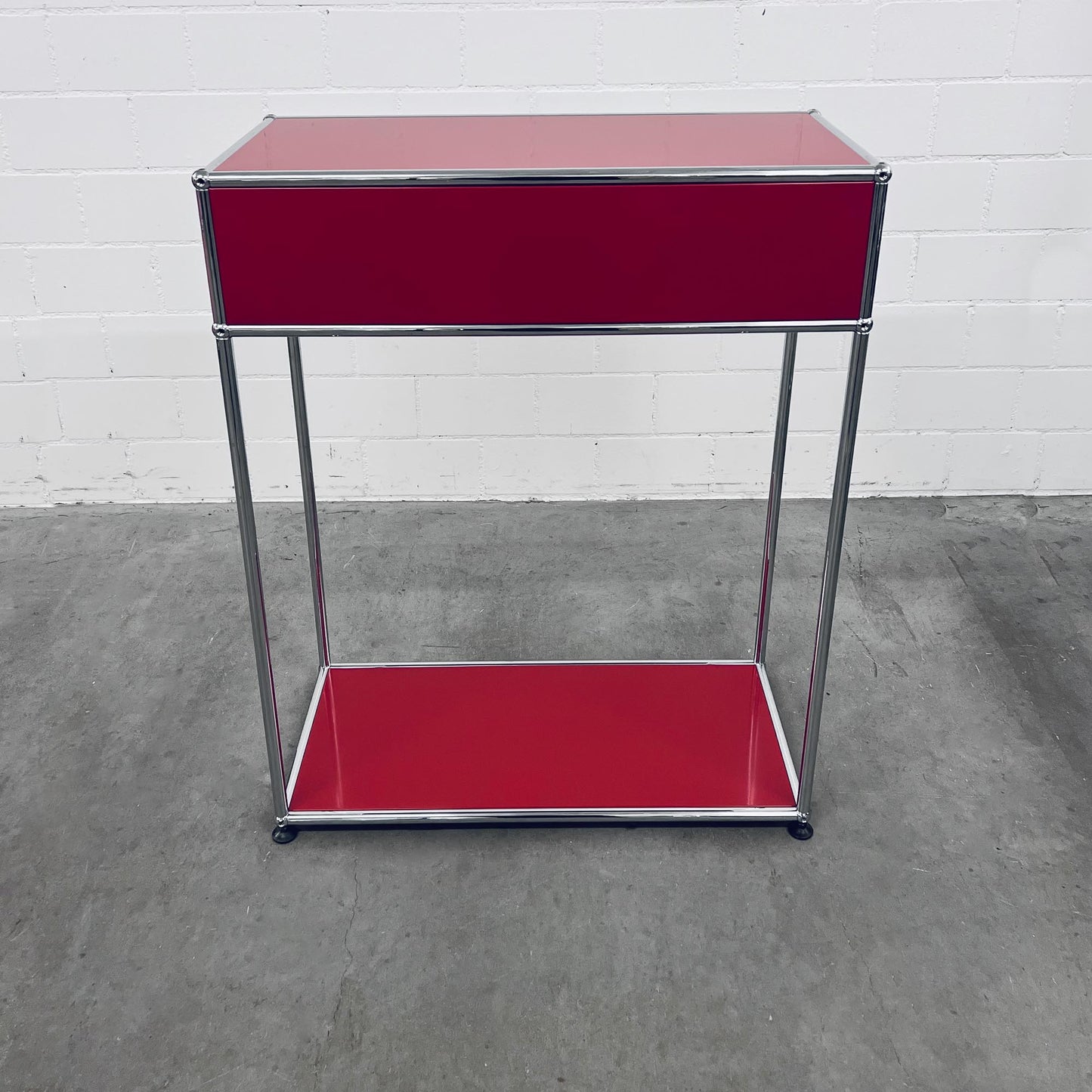 USM Konsole, Rubinrot, neuwertig