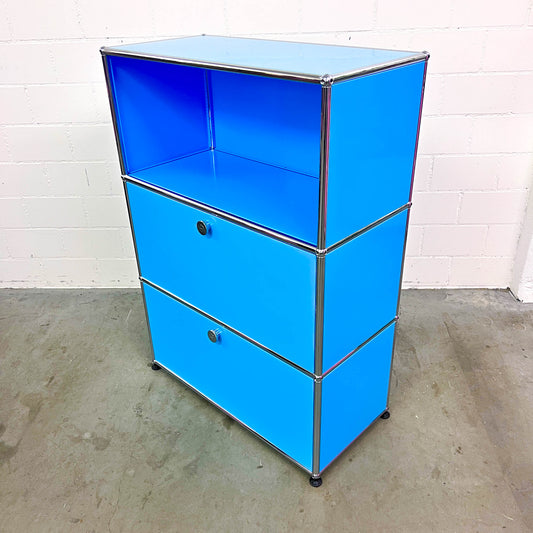 USM Regal, Hellblau mit 2 Klapptüren, neuwertig