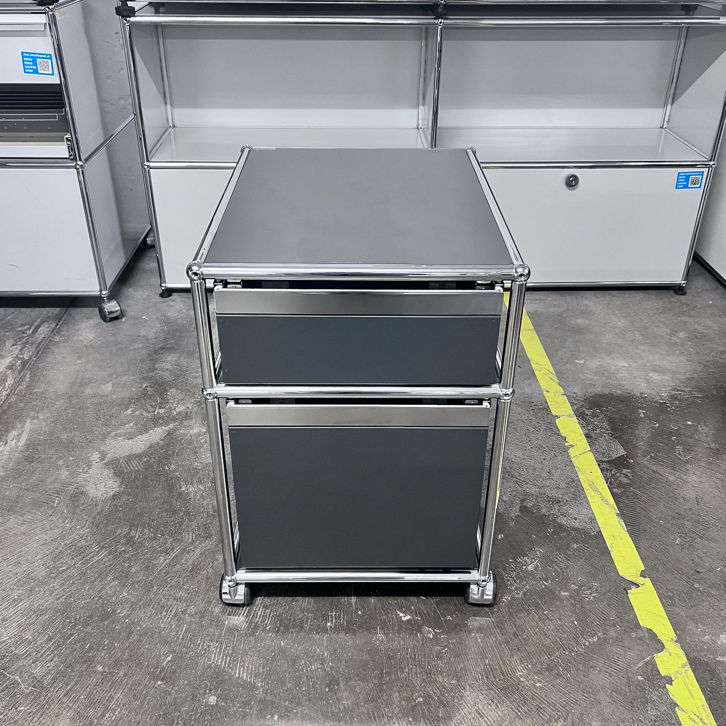 USM Rollkorpus, Anthrazitgrau, A4, A6 Schubladen