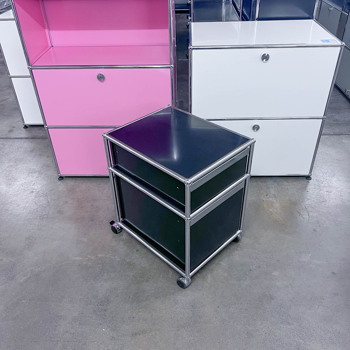 USM Rollkorpus, Graphitschwarz, A4, A6 Schubladen, Q2