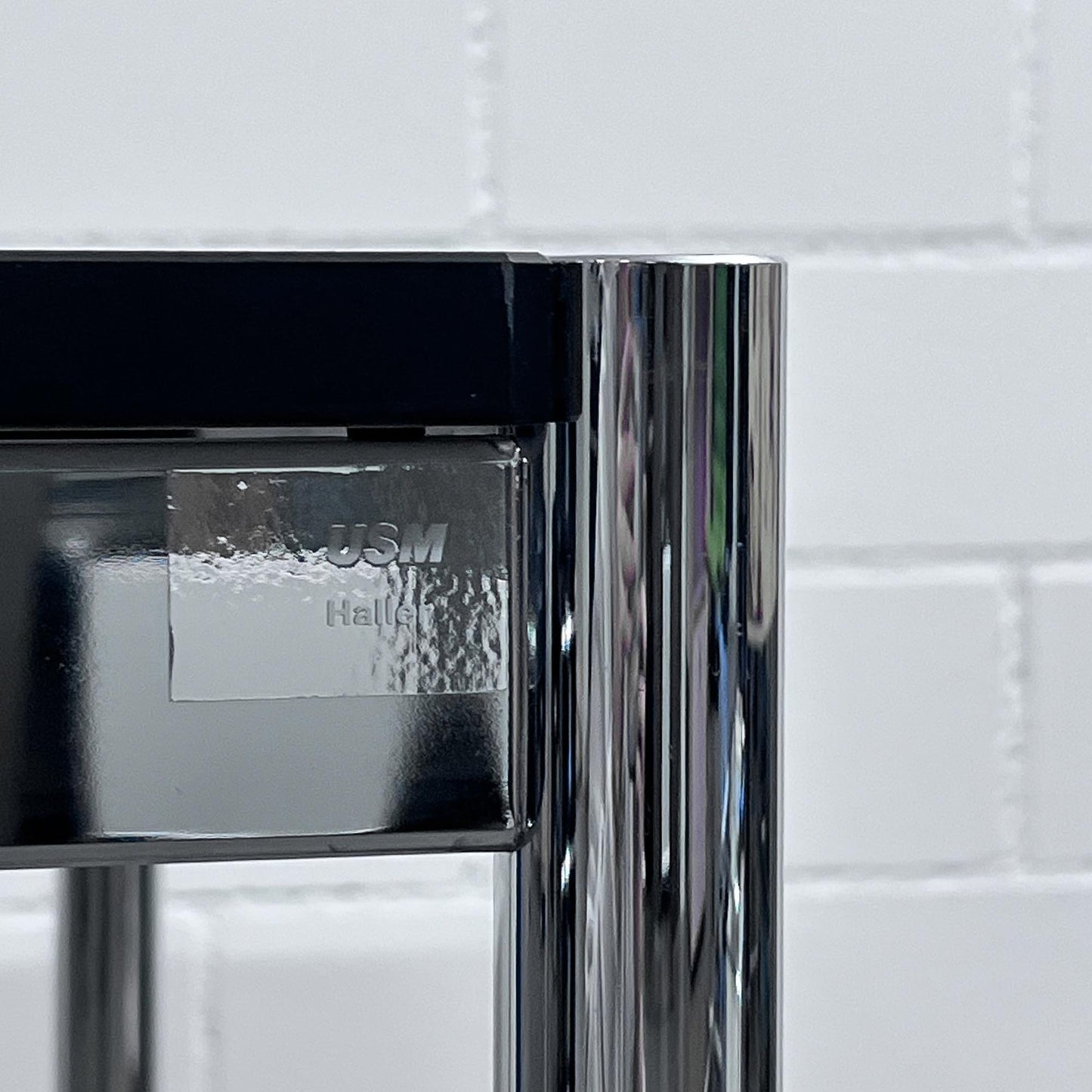 USM Tisch, Kunstharz Perlgrau, 100x100cm, Q2