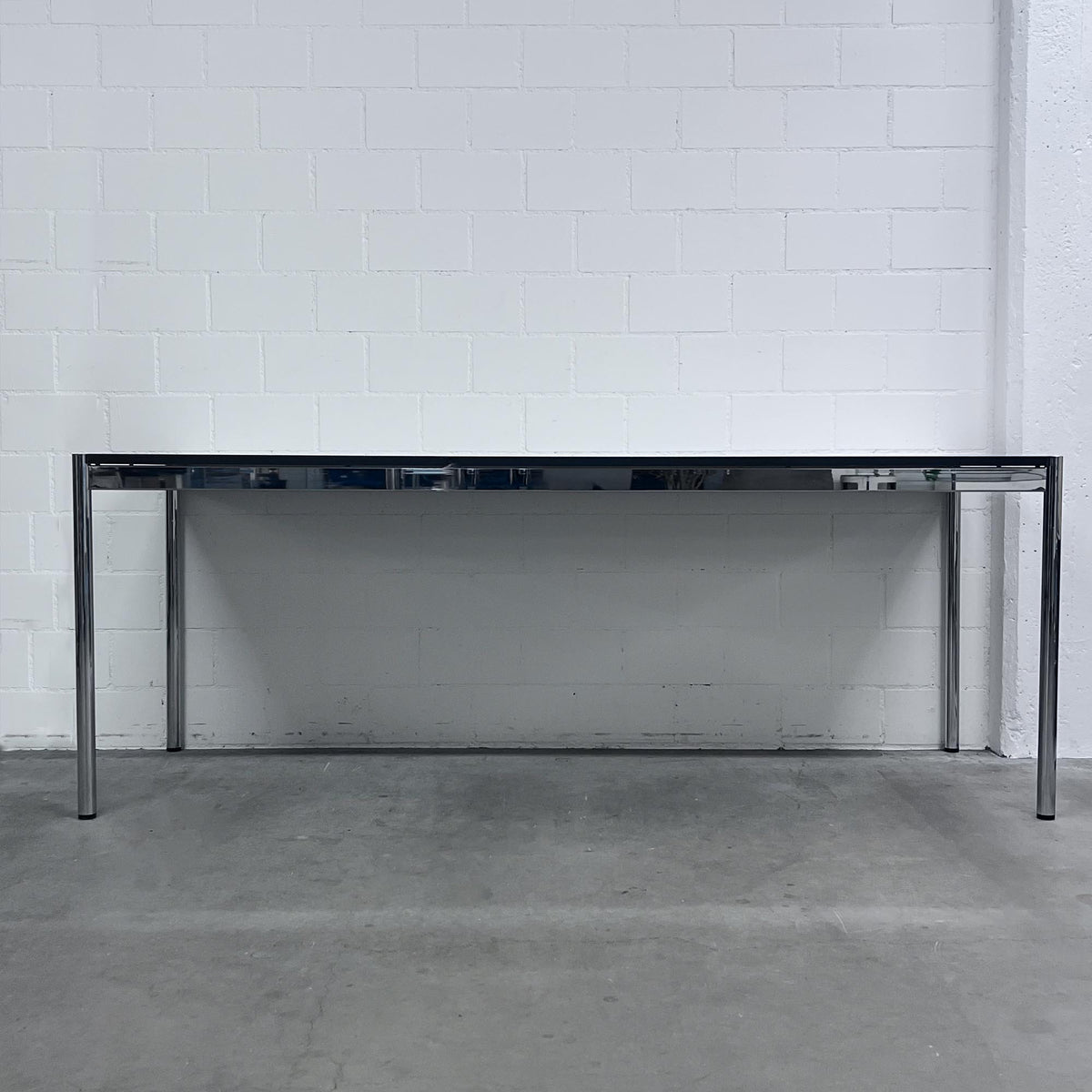 USM Haller Tisch, Kunstharz Perlgrau, 200 × 75 cm, Q1