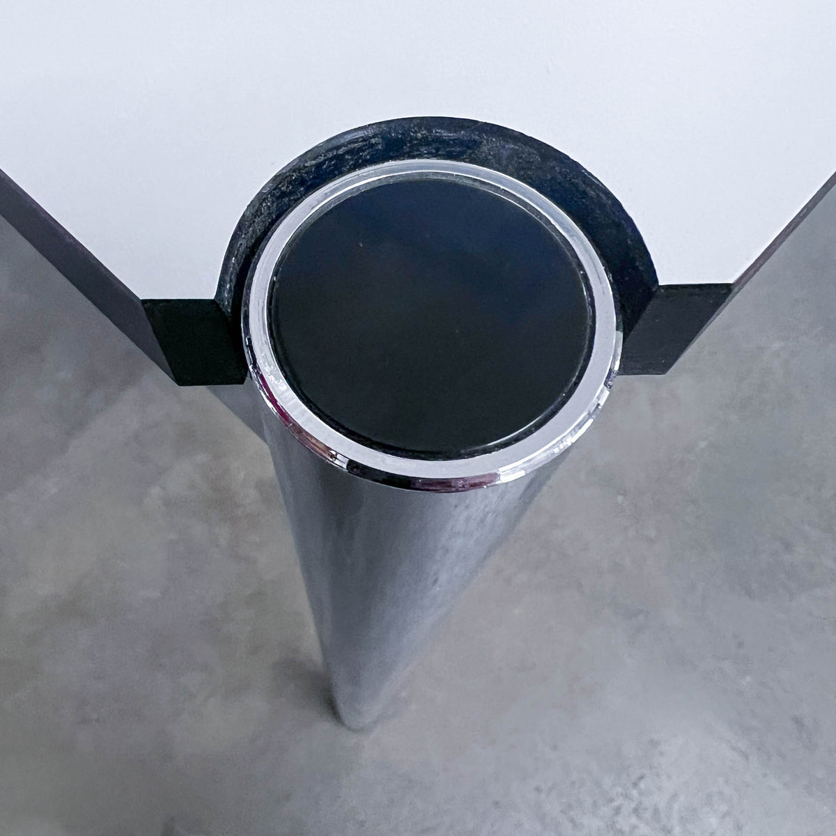 USM Haller Tisch, Kunstharz Perlgrau, 200 × 75 cm, Q1