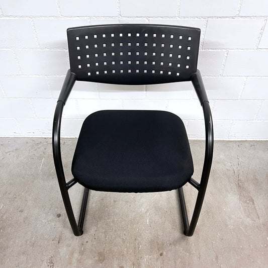 Vitra Visavis Freischwinger Stuhl, Stoff und Rohr Schwarz