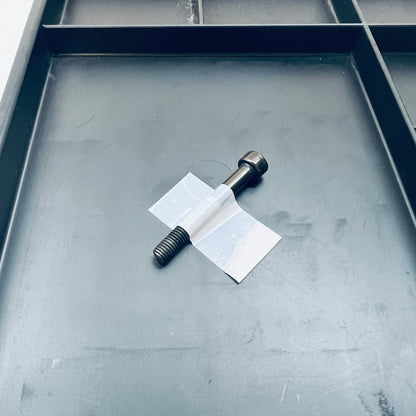 USM Materialschwenkarm zu USM Haller Tisch, links oder rechts