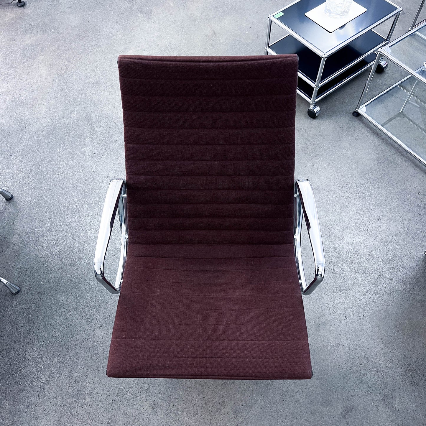Eames Aluminium Chair Lounge, Herman Miller, Hopsak, braun