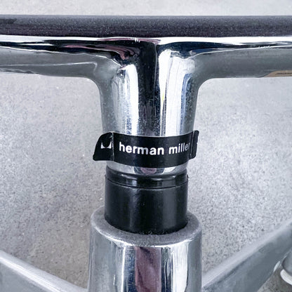 Eames Aluminium Chair Lounge, Herman Miller, Hopsak, braun