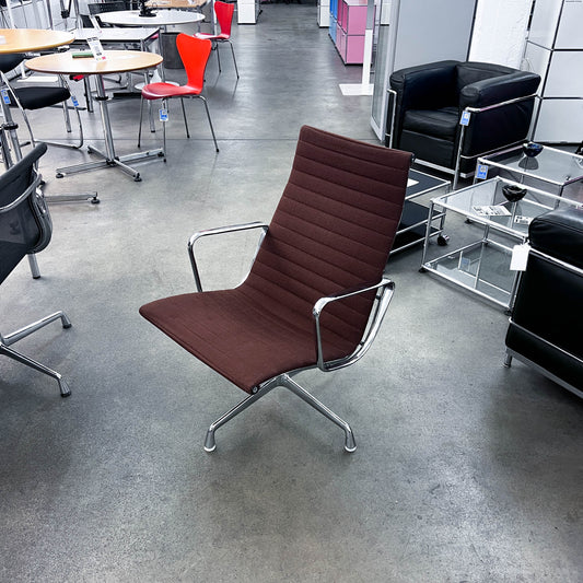 Eames Aluminium Chair Lounge, Herman Miller, Hopsak, braun