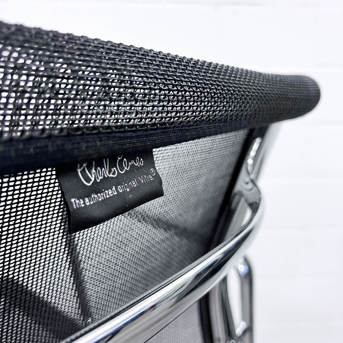 Eames Aluminium Chair, EA 117 Work, Vitra, Netz, schwarz