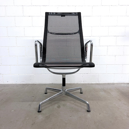 Eames Aluminium Chair Conference EA 108, Vitra, Netz, Schwarz