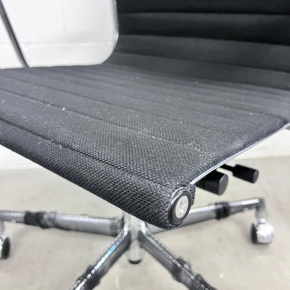Eames Aluminium Chair EA 117 Work, Vitra, Hopsak, Schwarz