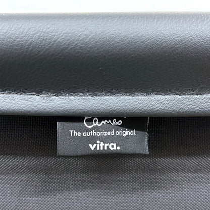 Eames Aluminium Chair Lounge EA 124, Vitra, Leder, Schwarz