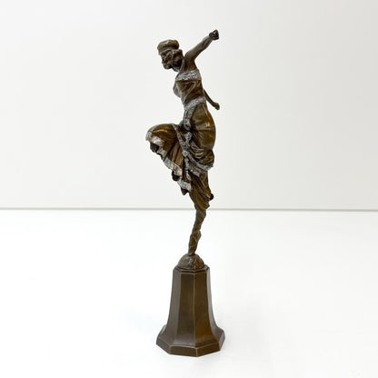 Tänzerin auf Sockel, Art Déco