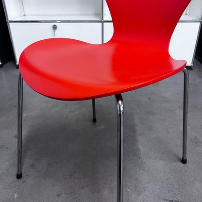 Fritz Hansen Serie 7 Stuhl, rot