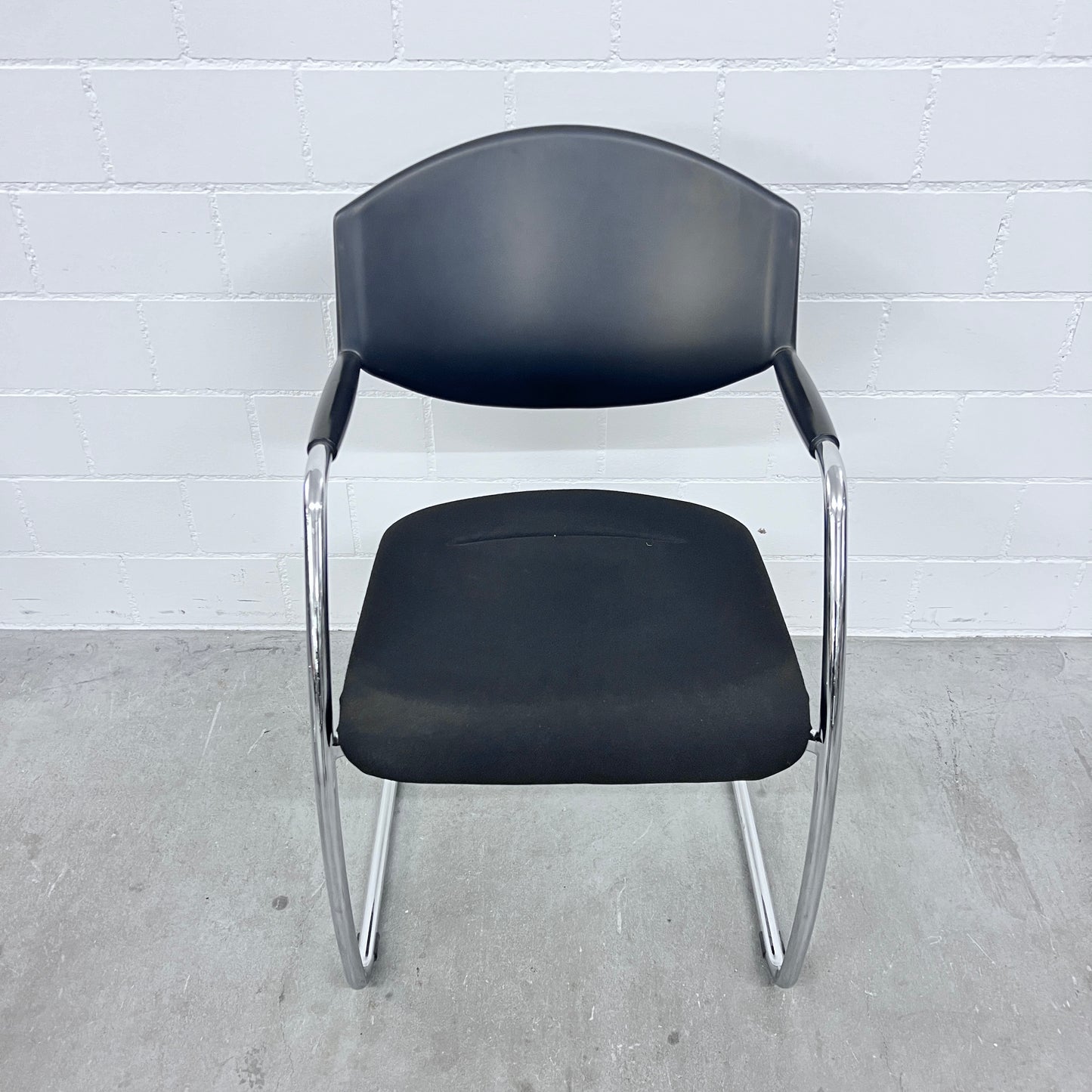 Giroflex 16 Freischwinger Stuhl schwarz Solutionpool