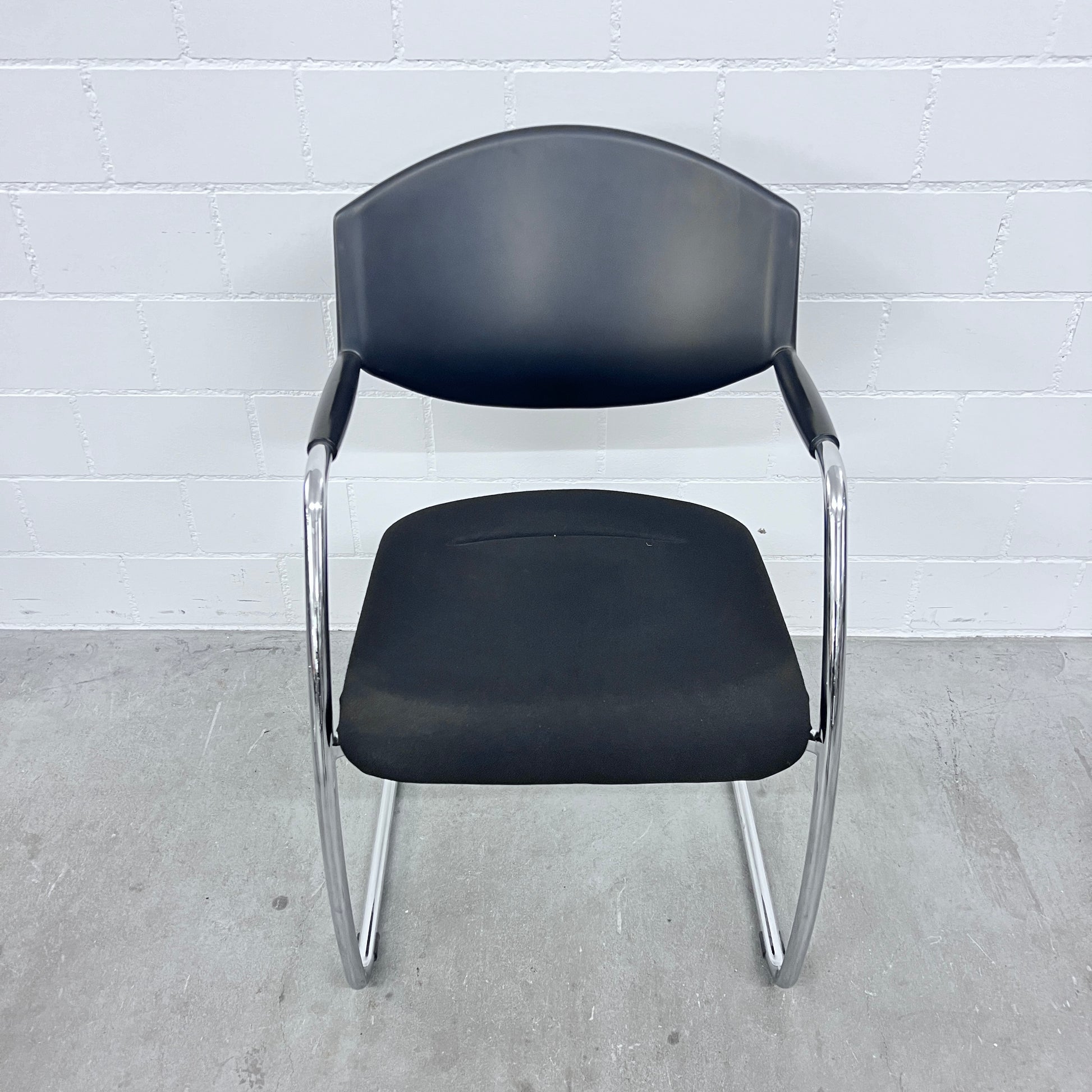 Giroflex 16 Freischwinger Stuhl schwarz Solutionpool