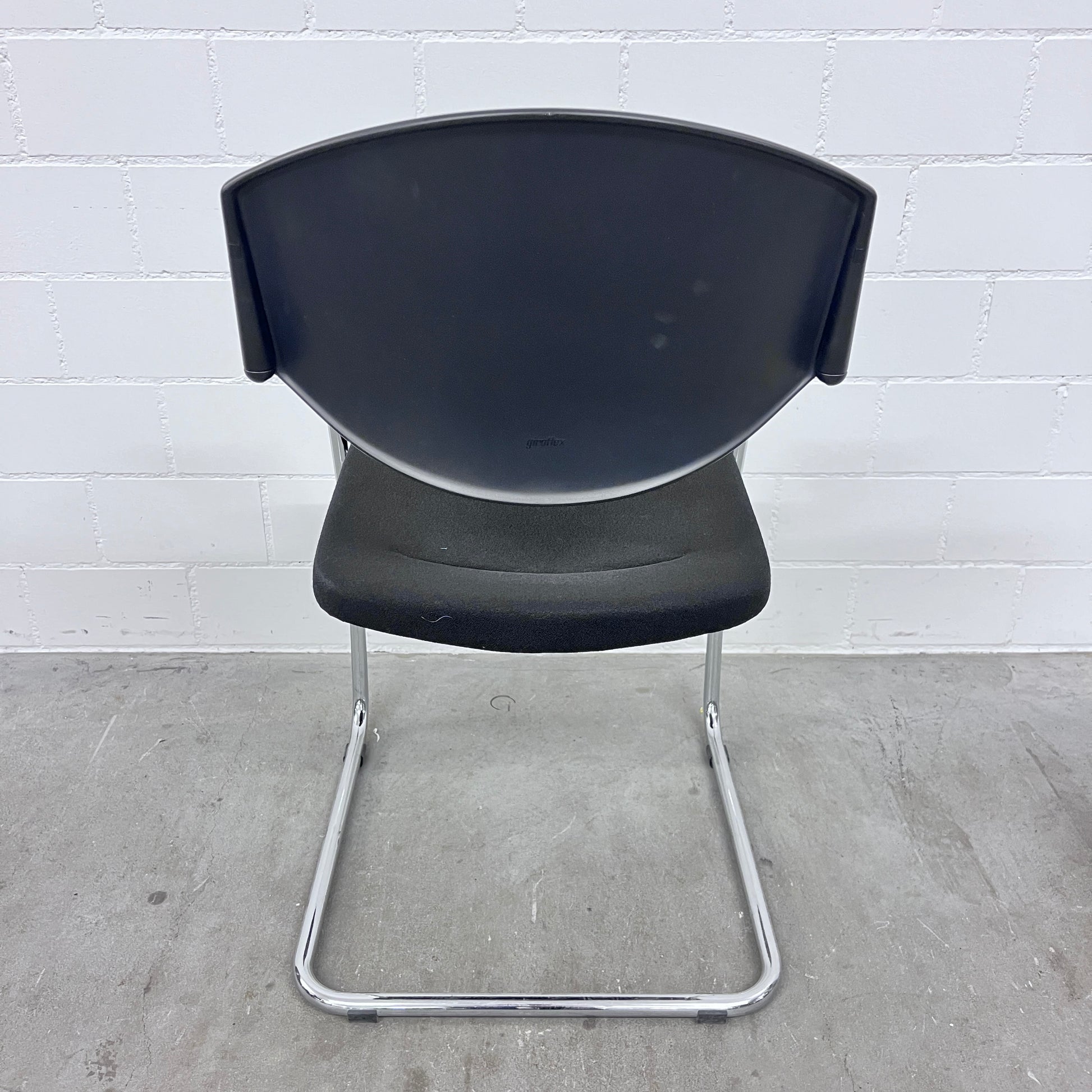 Giroflex 16 Freischwinger Stuhl schwarz Solutionpool