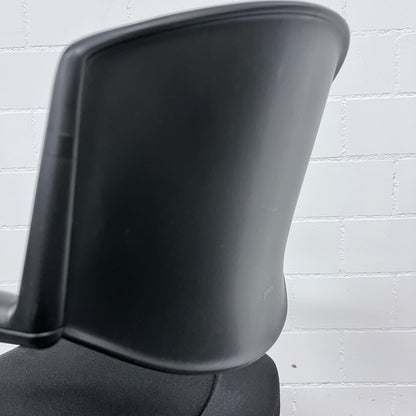 Giroflex 16 Freischwinger Stuhl schwarz Solutionpool