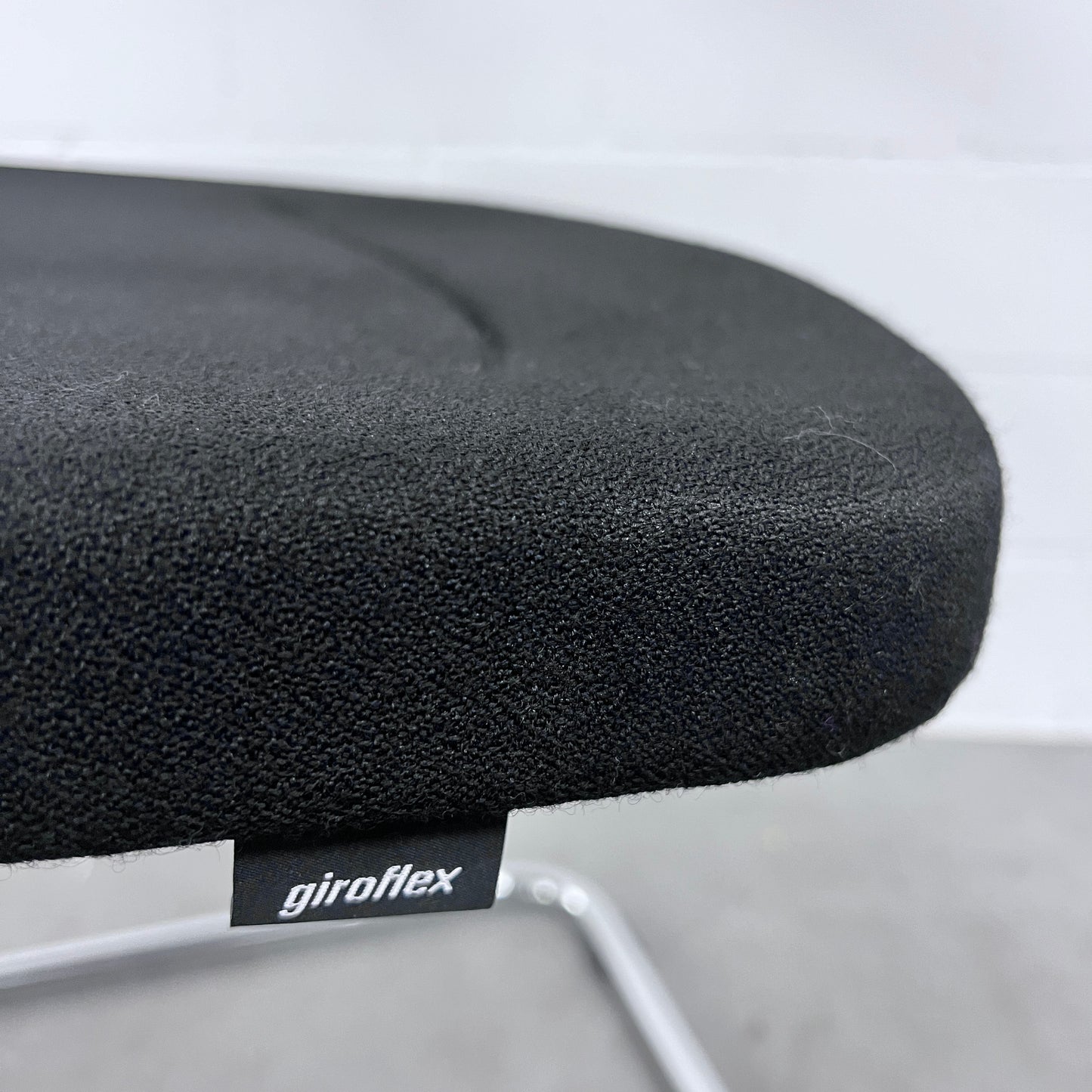 Giroflex 16 Freischwinger Stuhl schwarz Solutionpool