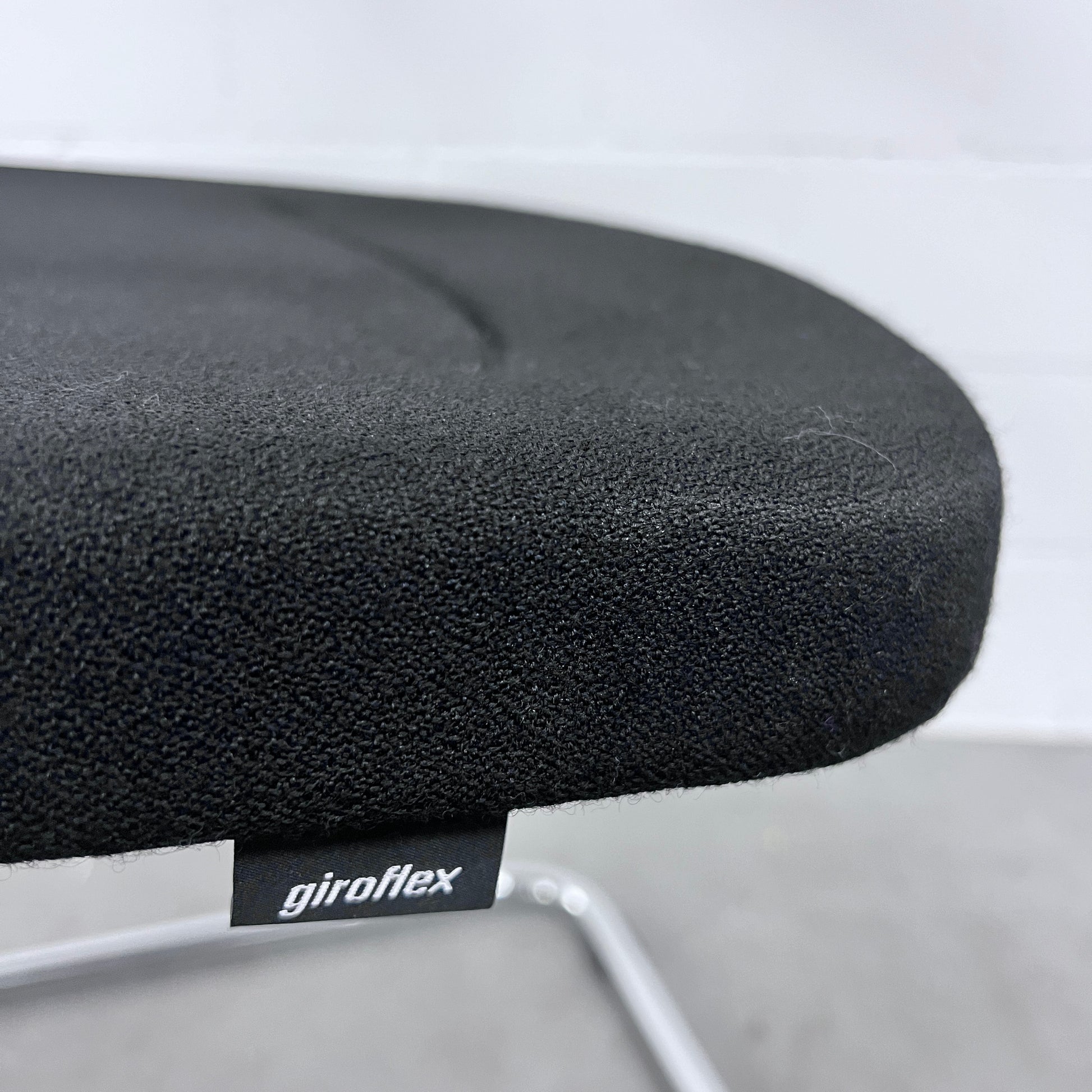 Giroflex 16 Freischwinger Stuhl schwarz Solutionpool