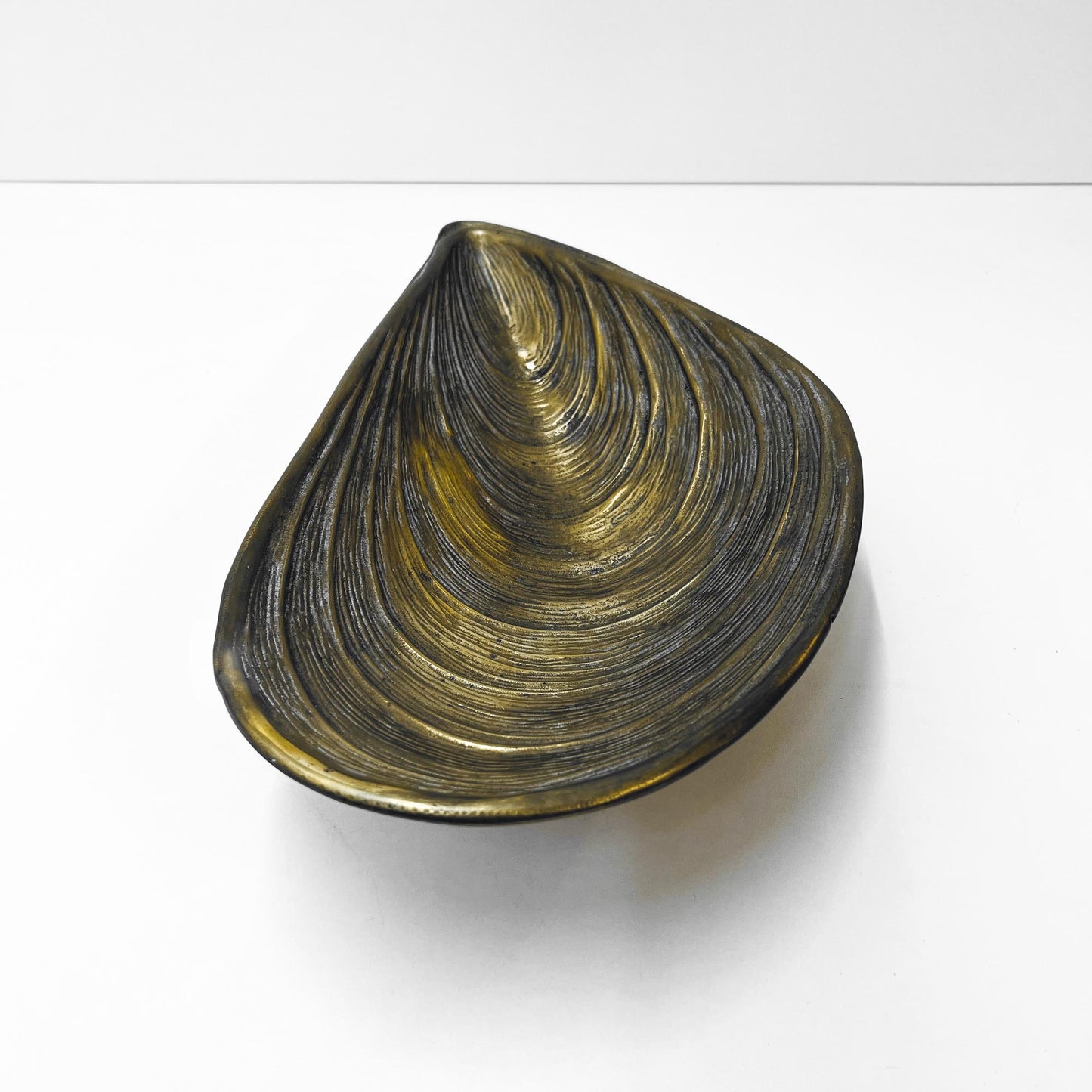 Messing Schale in Muschelform
