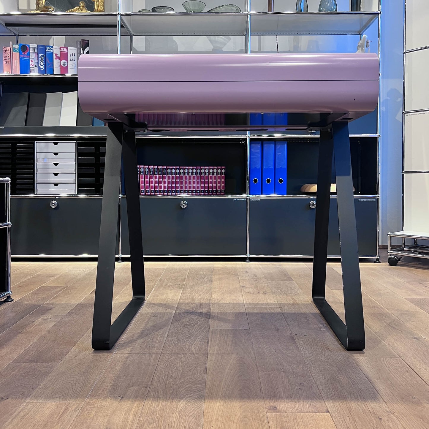 Sekretär rosa, Müller Möbelfabrikation