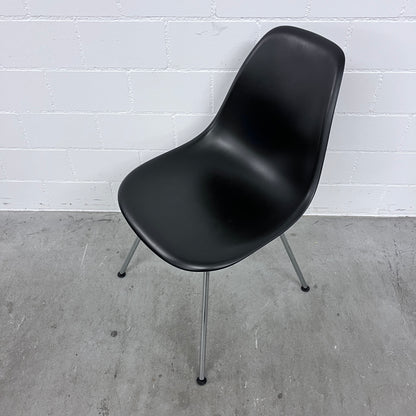 Plastic Chair RE, Schwarz von Vitra, Sitzhöhe 43cm