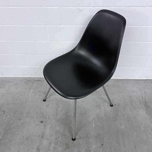Plastic Chair RE, Schwarz von Vitra, Sitzhöhe 43cm