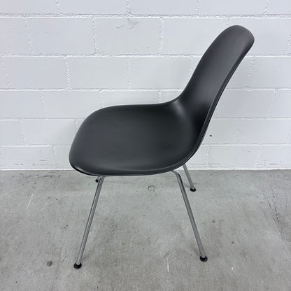Plastic Chair RE, Schwarz von Vitra, Sitzhöhe 43cm