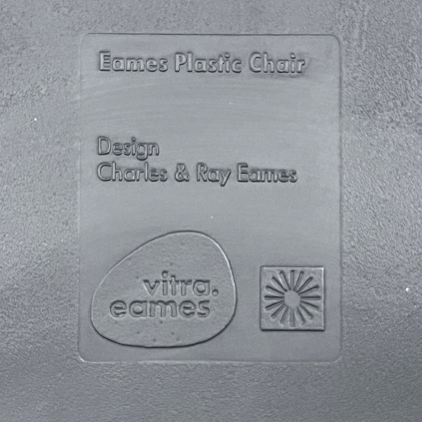 Plastic Chair RE, Schwarz von Vitra, Sitzhöhe 43cm