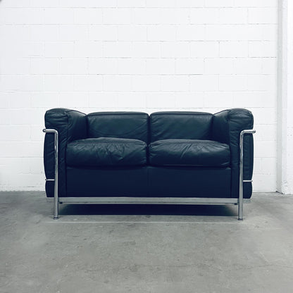 Sofa Le Corbusier LC2, 2-Plätzer, Leder-schwarz