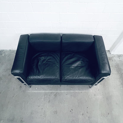 Sofa Le Corbusier LC2, 2-Plätzer, Leder-schwarz