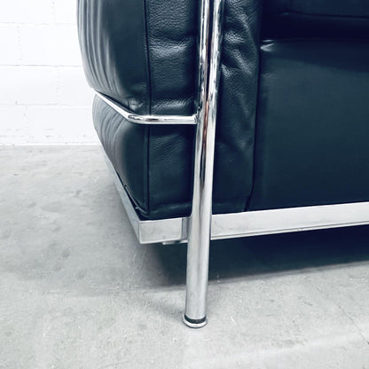 Sofa Le Corbusier LC2, 2-Plätzer, Leder-schwarz