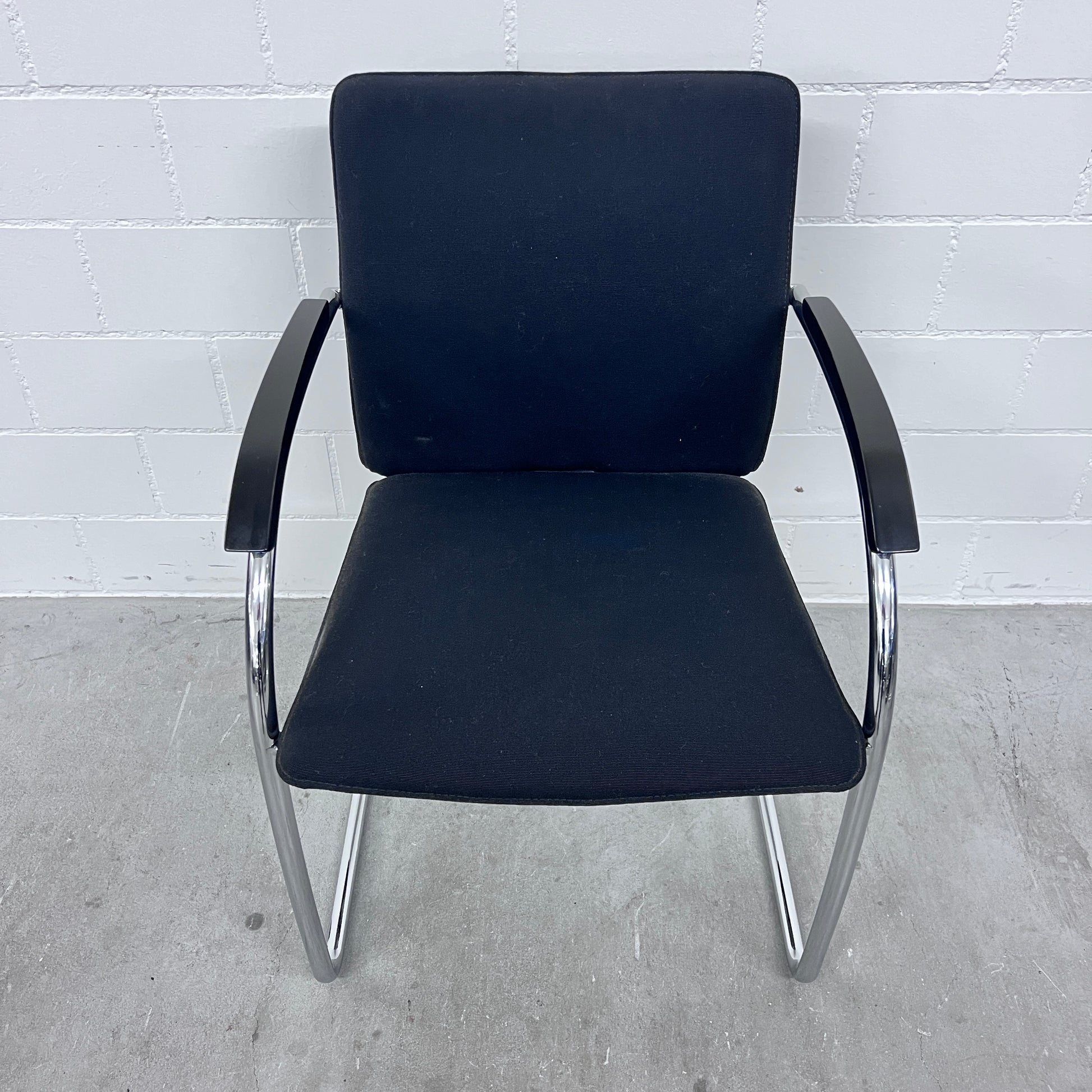 Thonet S78/S79 Freischwinger Stuhl Stoff schwarz Solutionpool