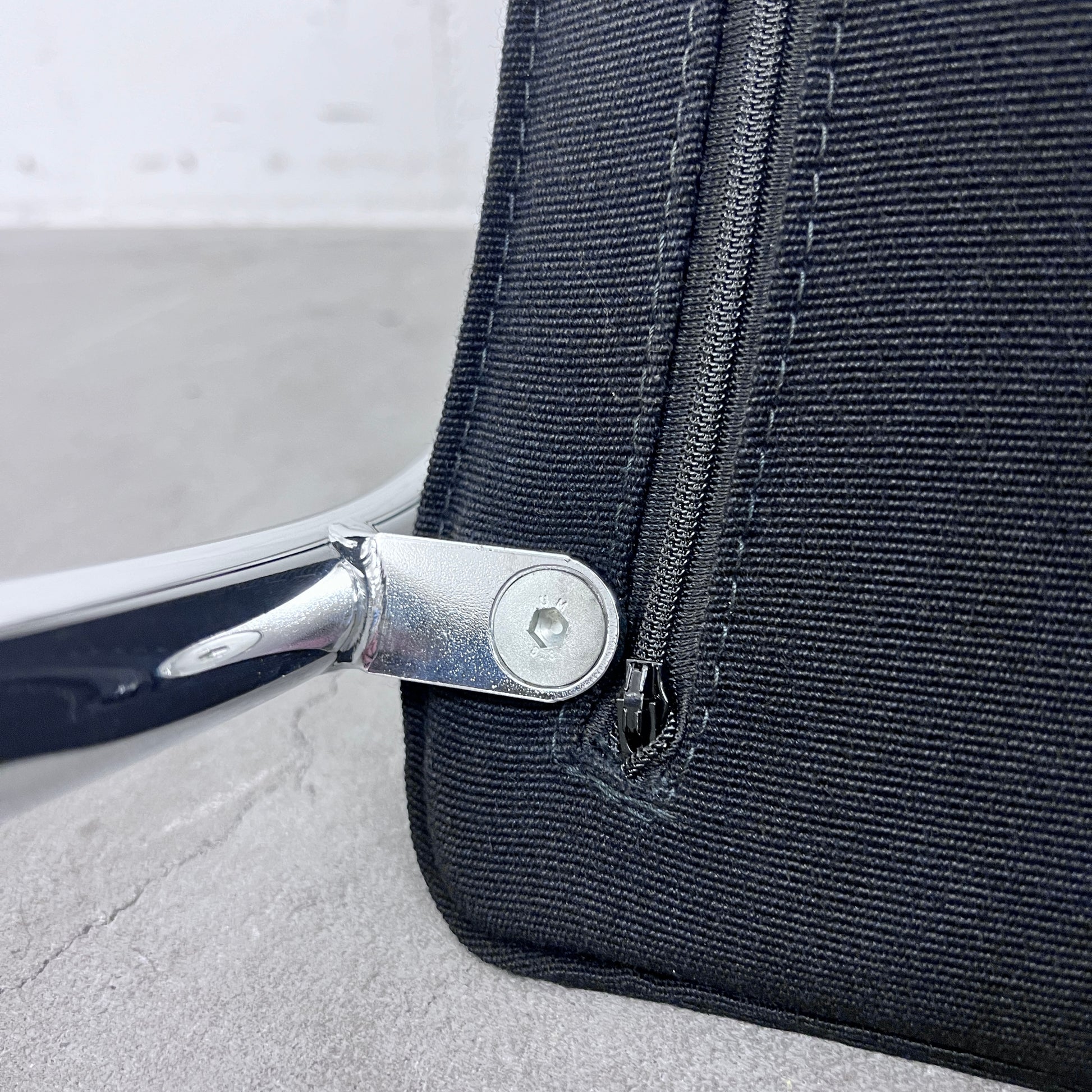 Thonet S78/S79 Freischwinger Stuhl Stoff schwarz Solutionpool