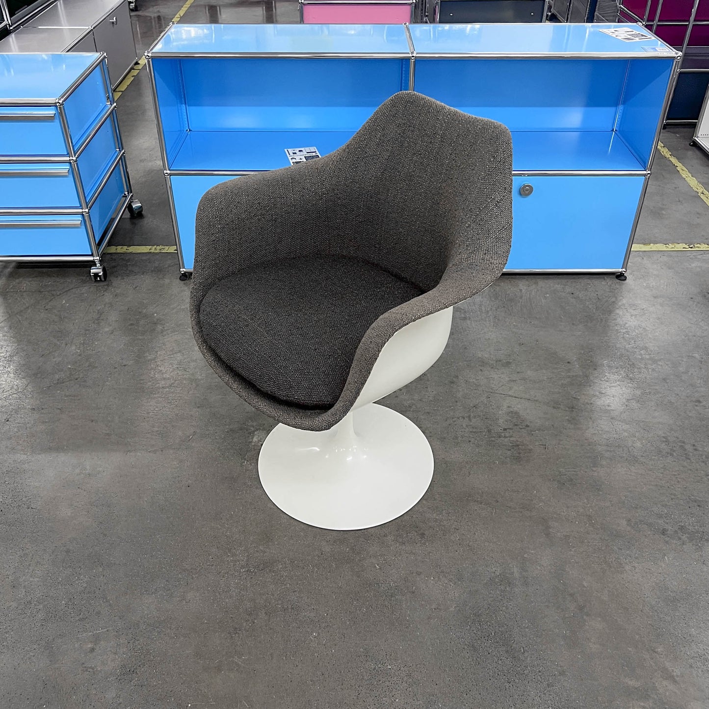 Tulip Armlehnstuhl, Eero Saarinen, Knoll International, Q1