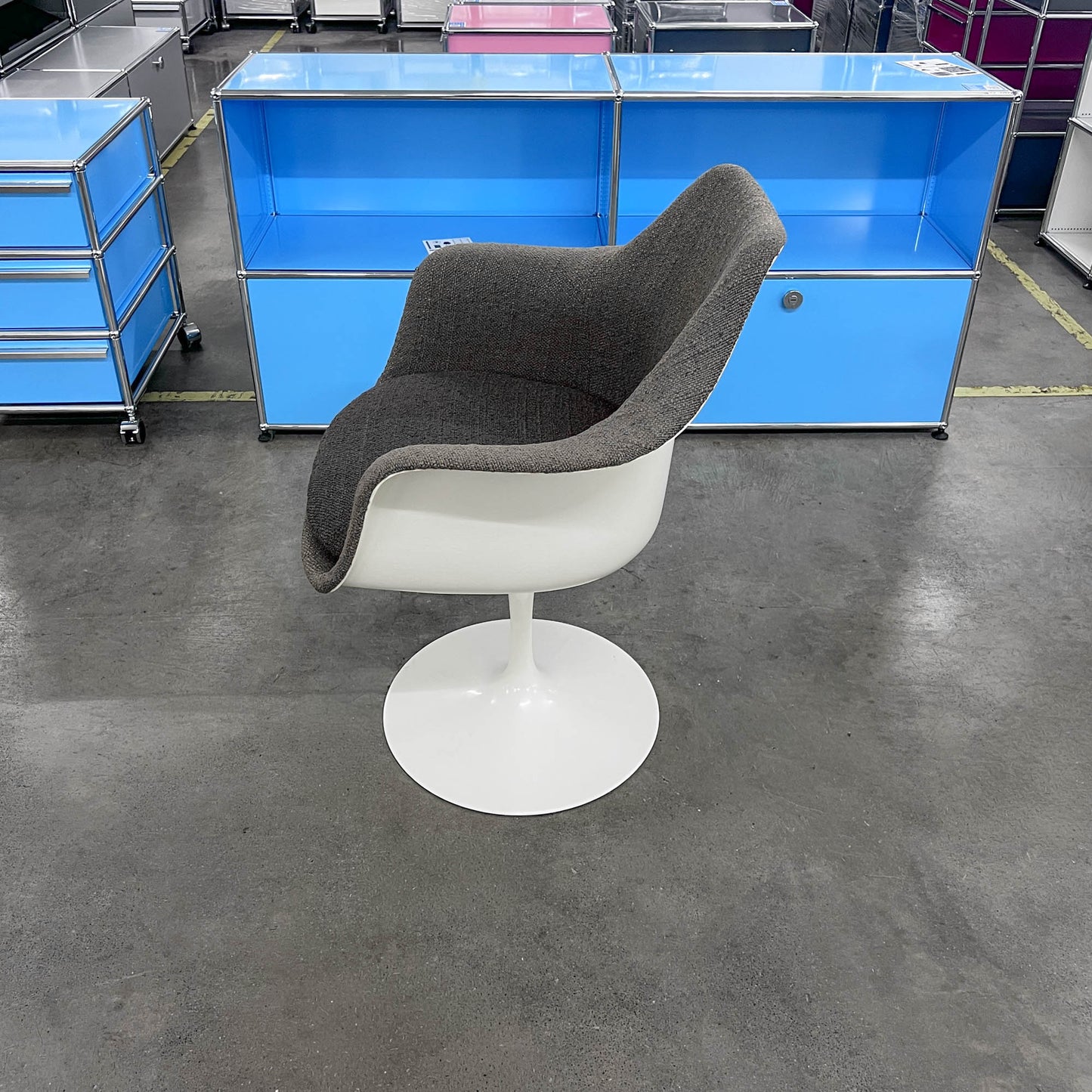Tulip Armlehnstuhl, Eero Saarinen, Knoll International, Q1