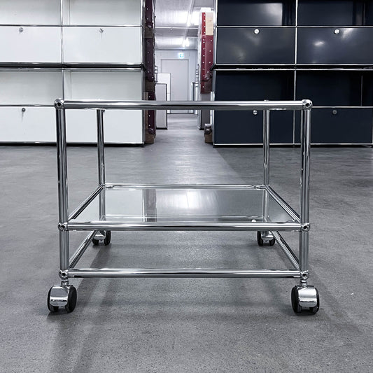 USM Beistelltisch auf Rollen, Q1