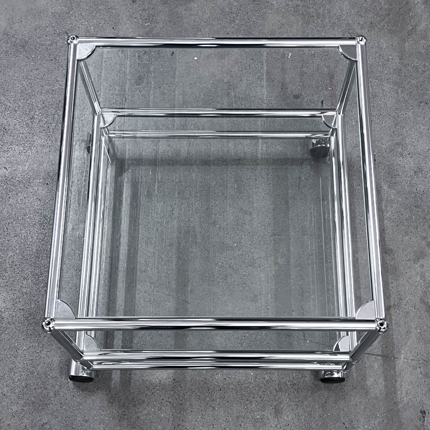 USM Beistelltisch auf Rollen, Q1