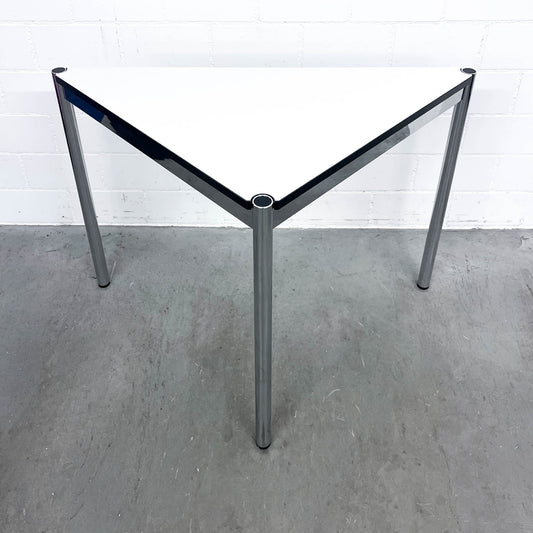 USM Dreieckstisch, Kunstharz Perlgrau, 75x75cm, Q2