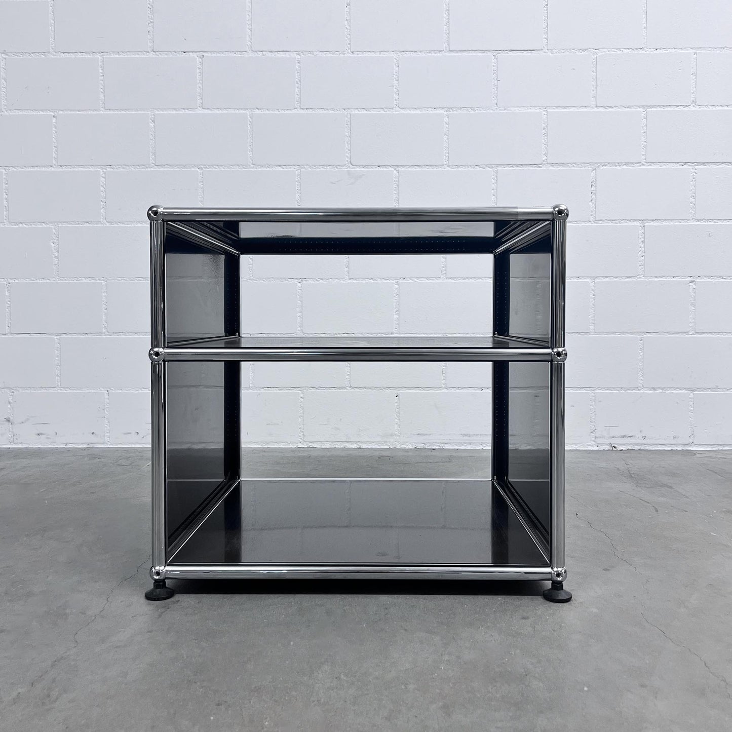 USM Druckermöbel auf Füsschen, Braun