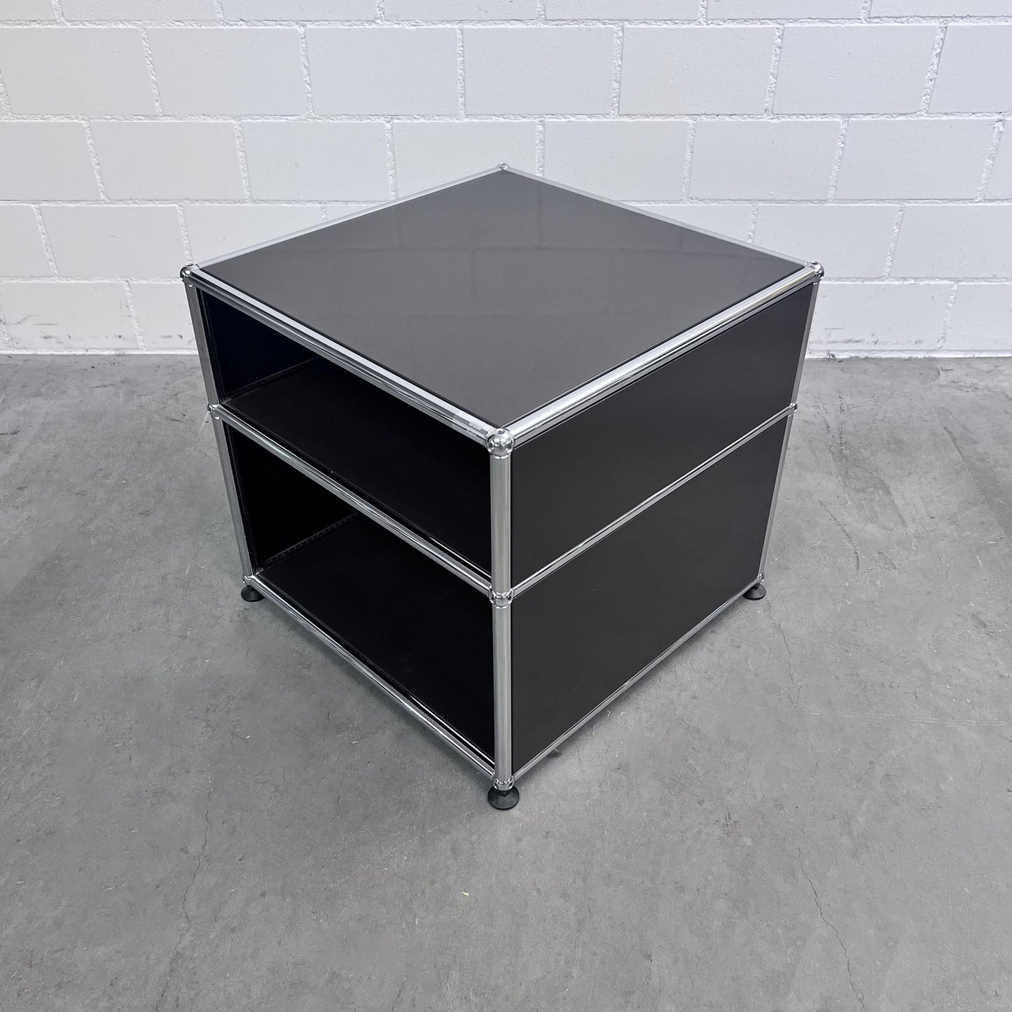 USM Druckermöbel auf Füsschen, Braun