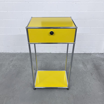 USM Konsole, Goldgelb, Klapptür, 50cm