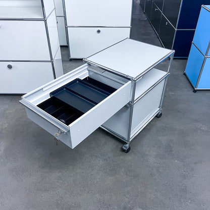 USM Rollkorpus, Lichtgrau, A4, A6 Schubladen, abschliessbar, Q2