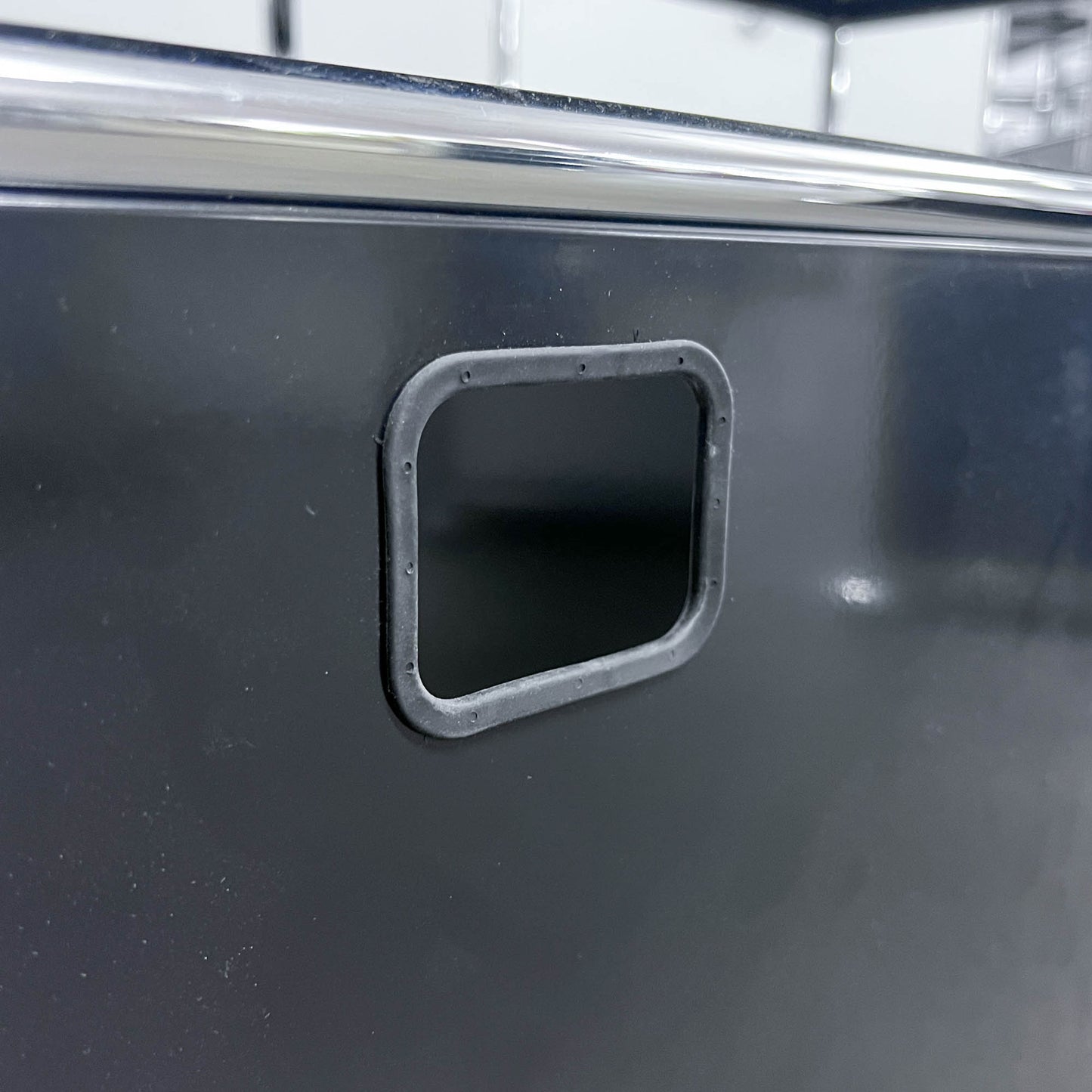 USM Lowboard auf Rollen, Graphitschwarz, Q3
